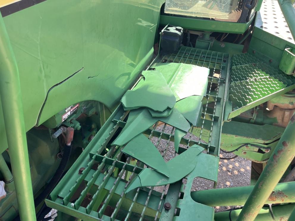 Image for 2005 John Deere 4920