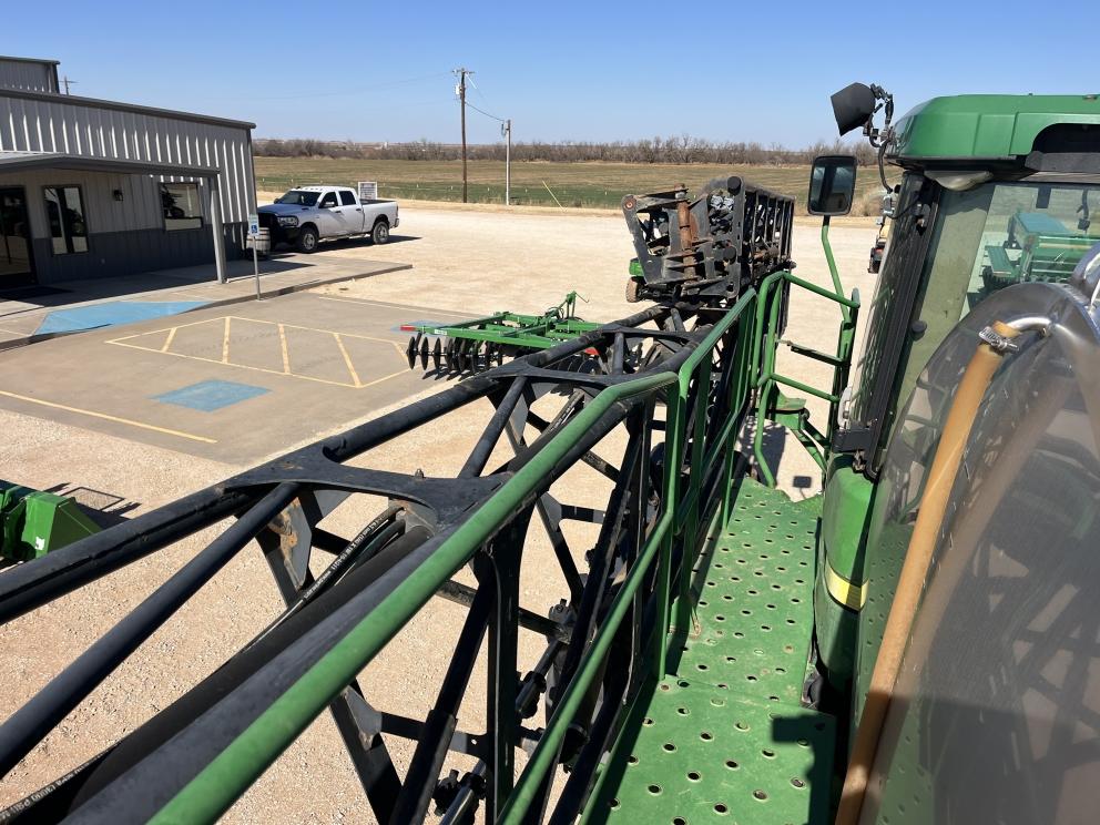 Image for 2005 John Deere 4920