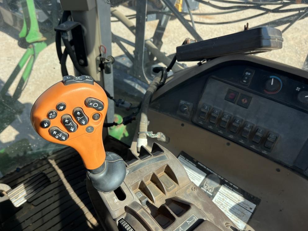 Image for 2005 John Deere 4920