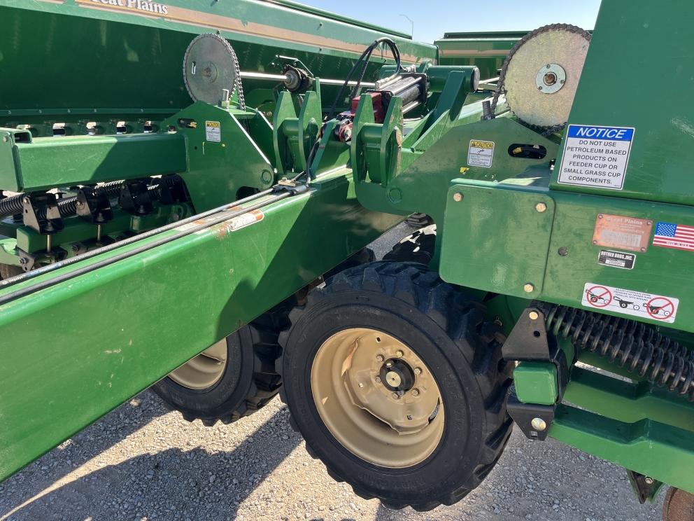 Image for 2016 Great Plains 3S4000HD