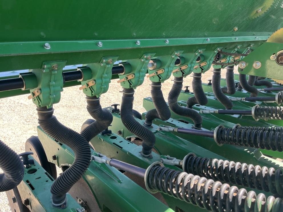 Image for 2016 Great Plains 3S4000HD