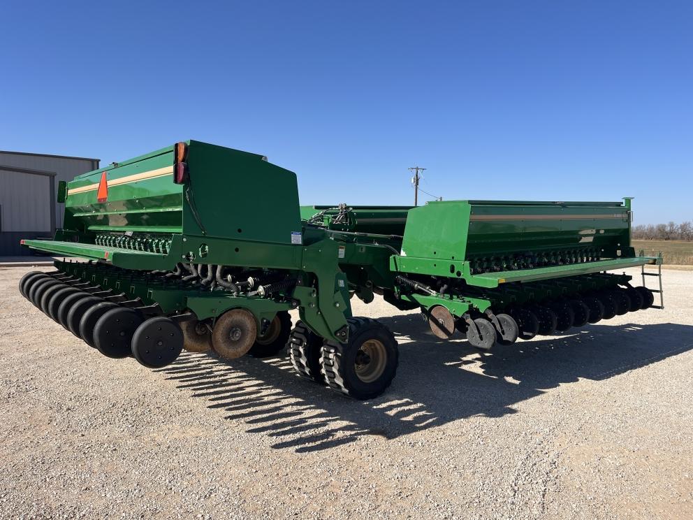 Image for 2016 Great Plains 3S4000HD