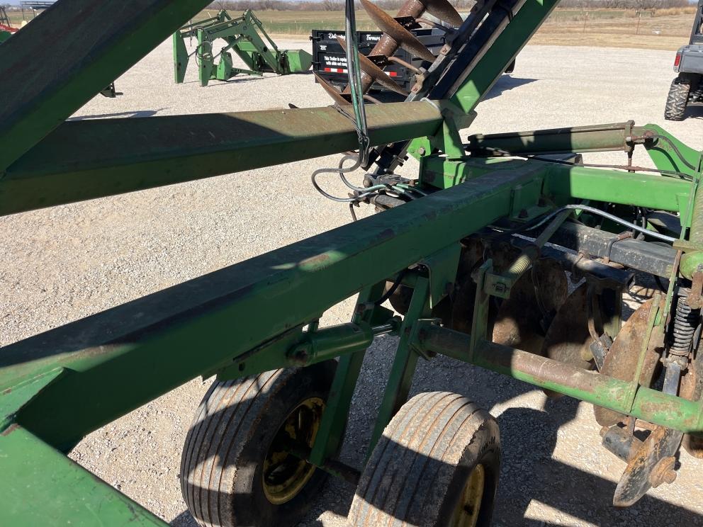 Image for 1989 John Deere 630