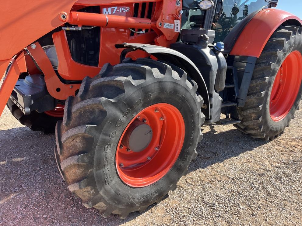 Image for 2021 Kubota M7-152 Deluxe