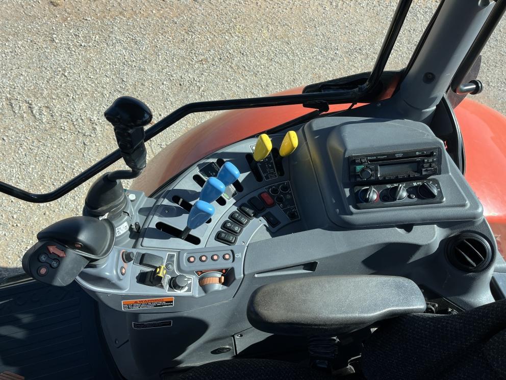 Image for 2021 Kubota M7-152 Deluxe