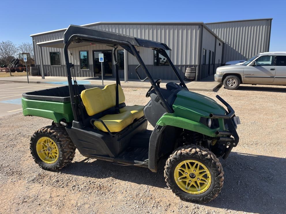 Image for 2021 John Deere GATOR XUV 590M