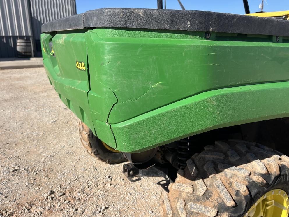 Image for 2021 John Deere GATOR XUV 590M