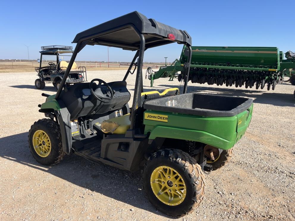 Image for 2021 John Deere GATOR XUV 590M