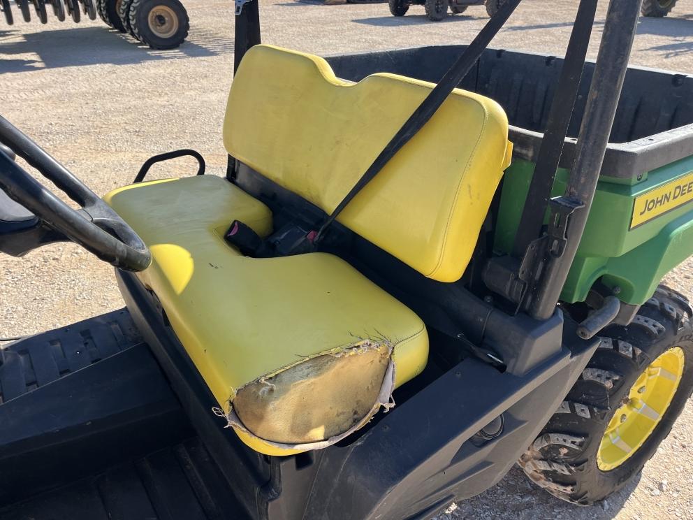 Image for 2021 John Deere GATOR XUV 590M