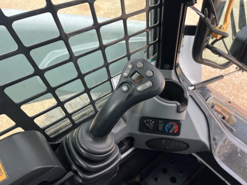 Image for 2011 Bobcat S650