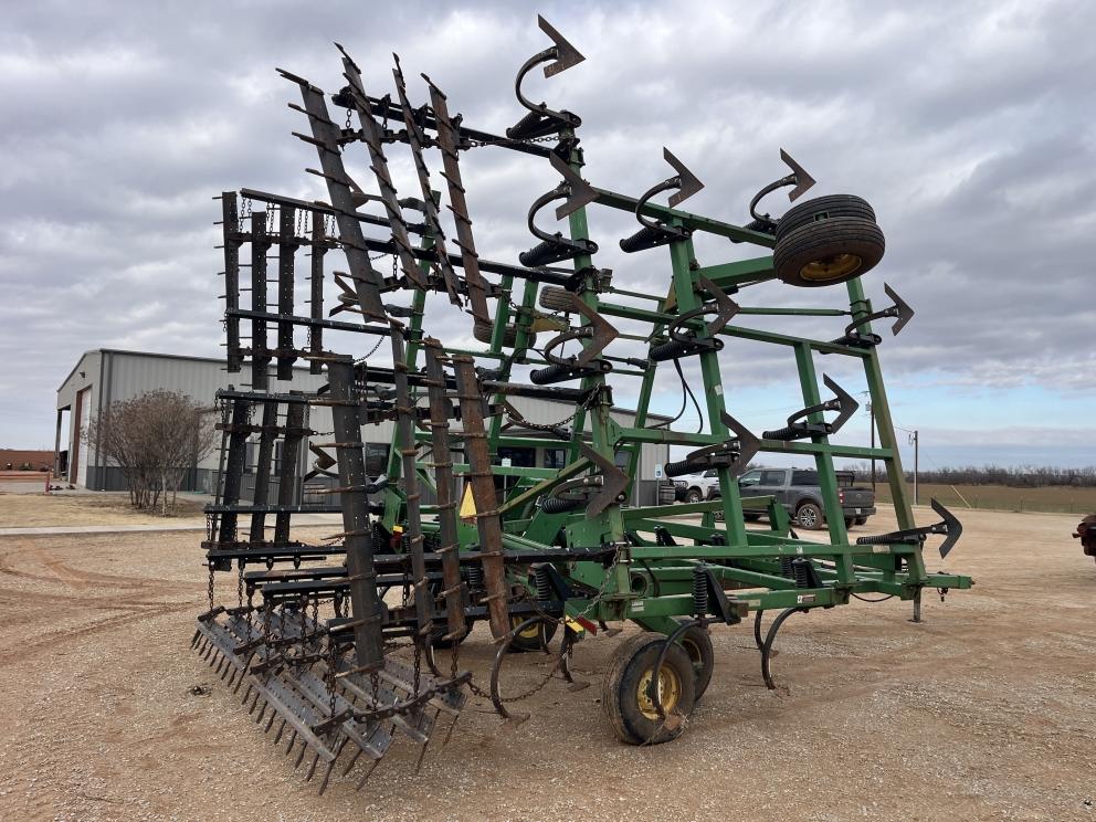 Image for 2000 John Deere 680