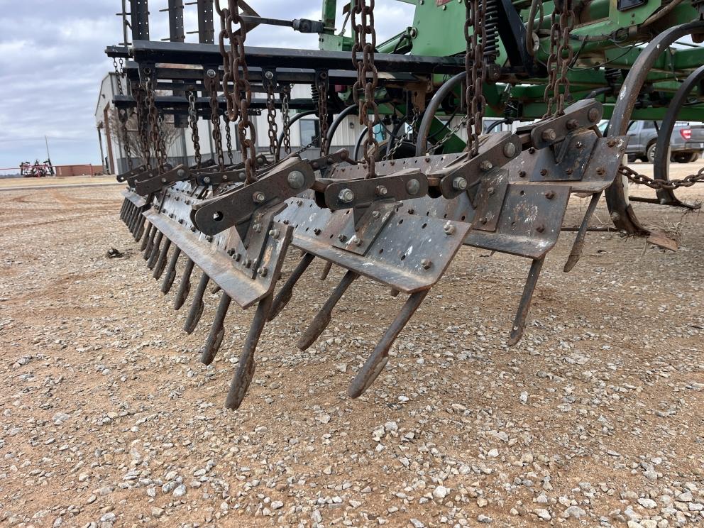 Image for 2000 John Deere 680