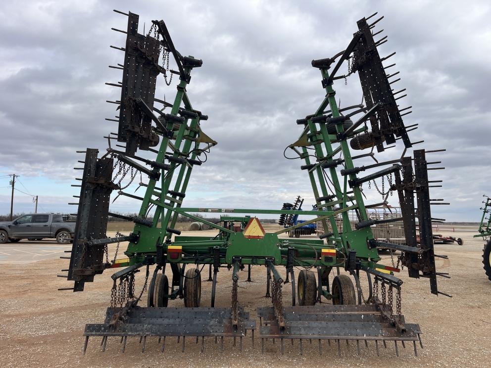 Image for 2000 John Deere 680