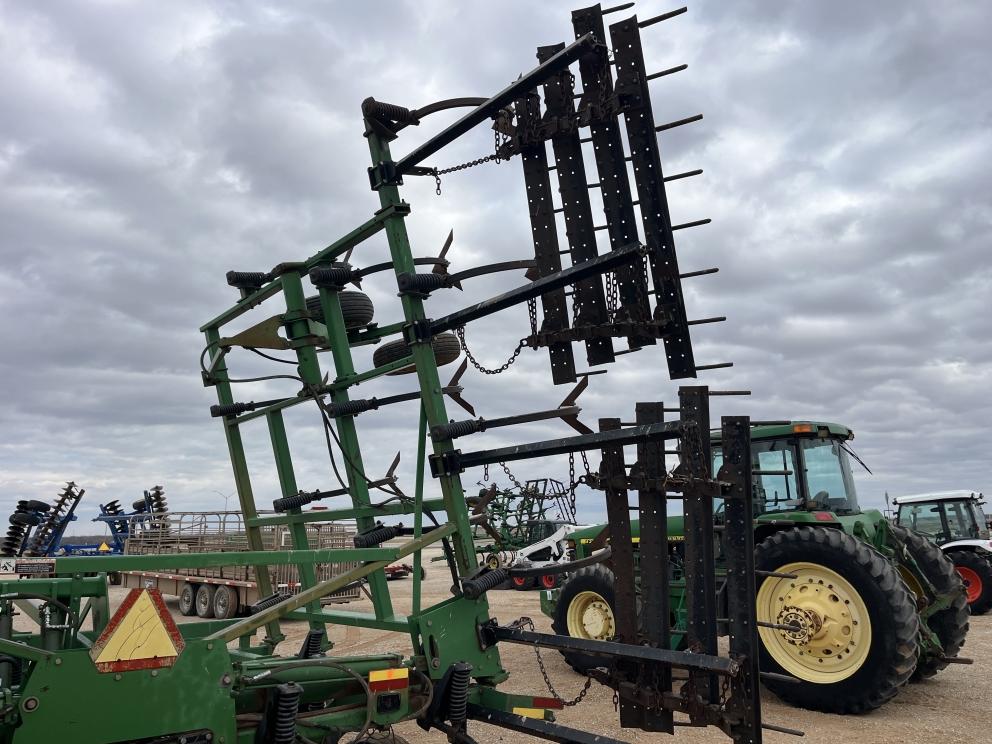 Image for 2000 John Deere 680