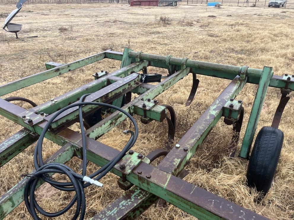 Image for John Deere 1600