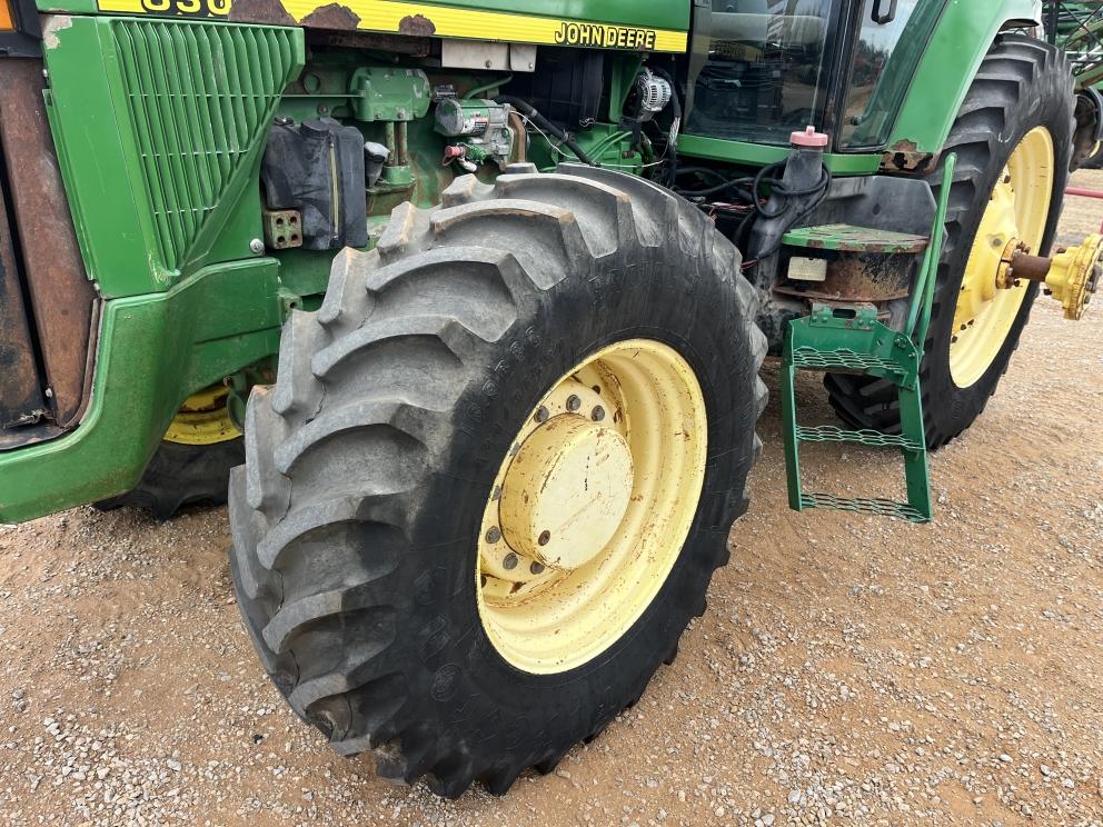 Image for 1998 John Deere 8300
