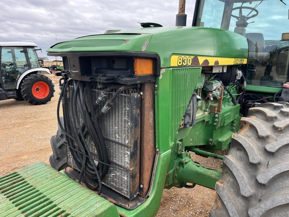 Image for 1998 John Deere 8300