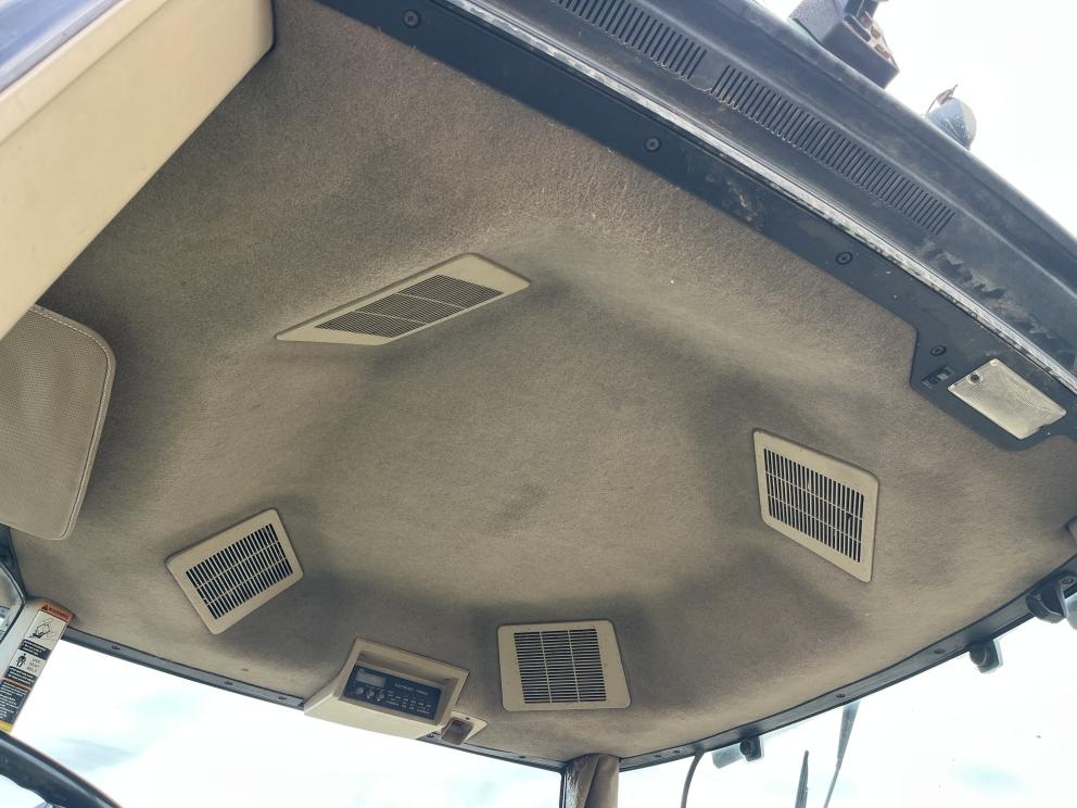 Image for 1998 John Deere 8300