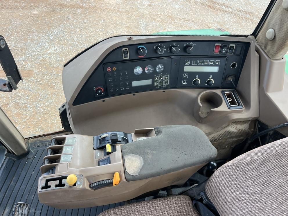 Image for 1998 John Deere 8300