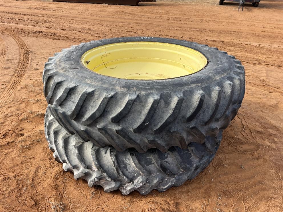 Image for 1998 John Deere 8300