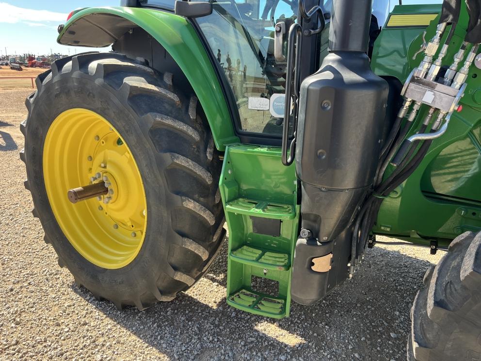 Image for 2018 John Deere 6155M