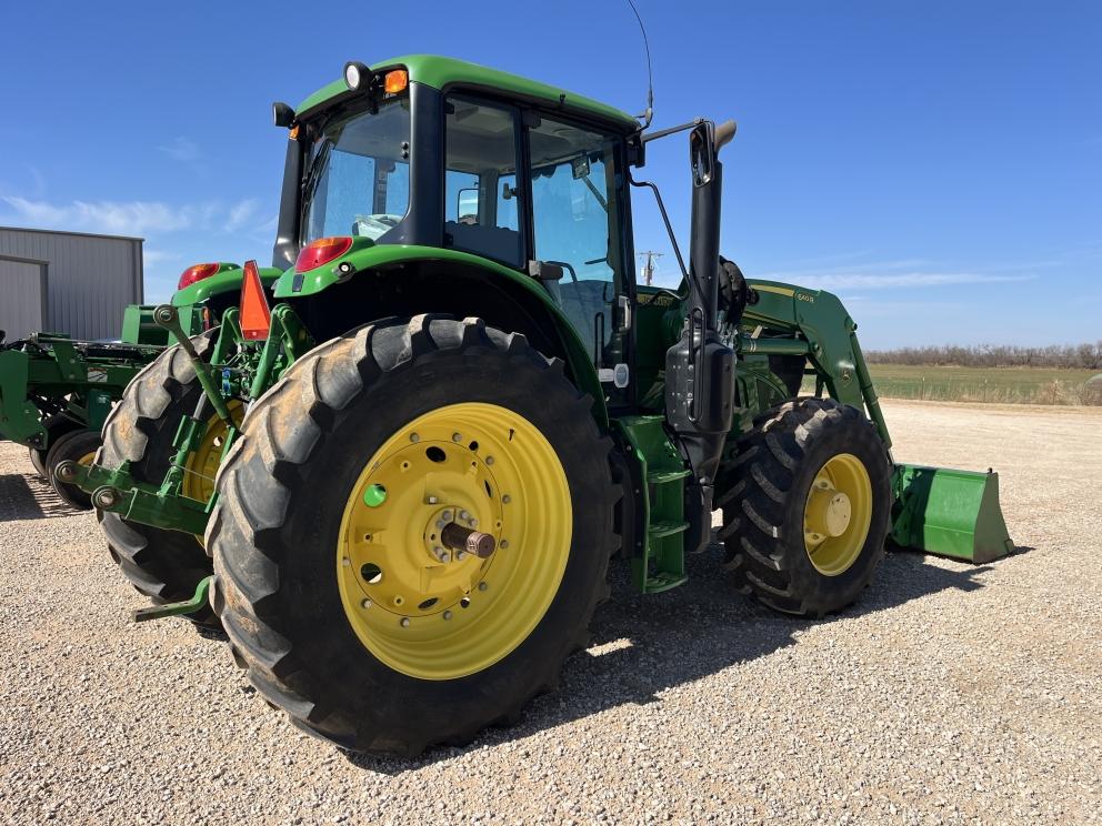Image for 2018 John Deere 6155M
