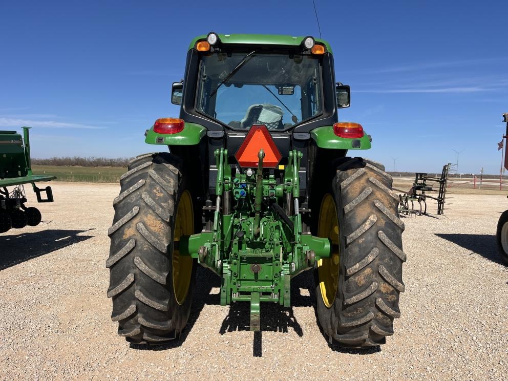 Image for 2018 John Deere 6155M