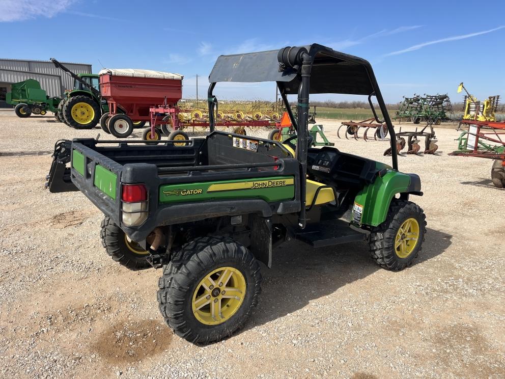 Image for 2016 John Deere GATOR XUV 825I