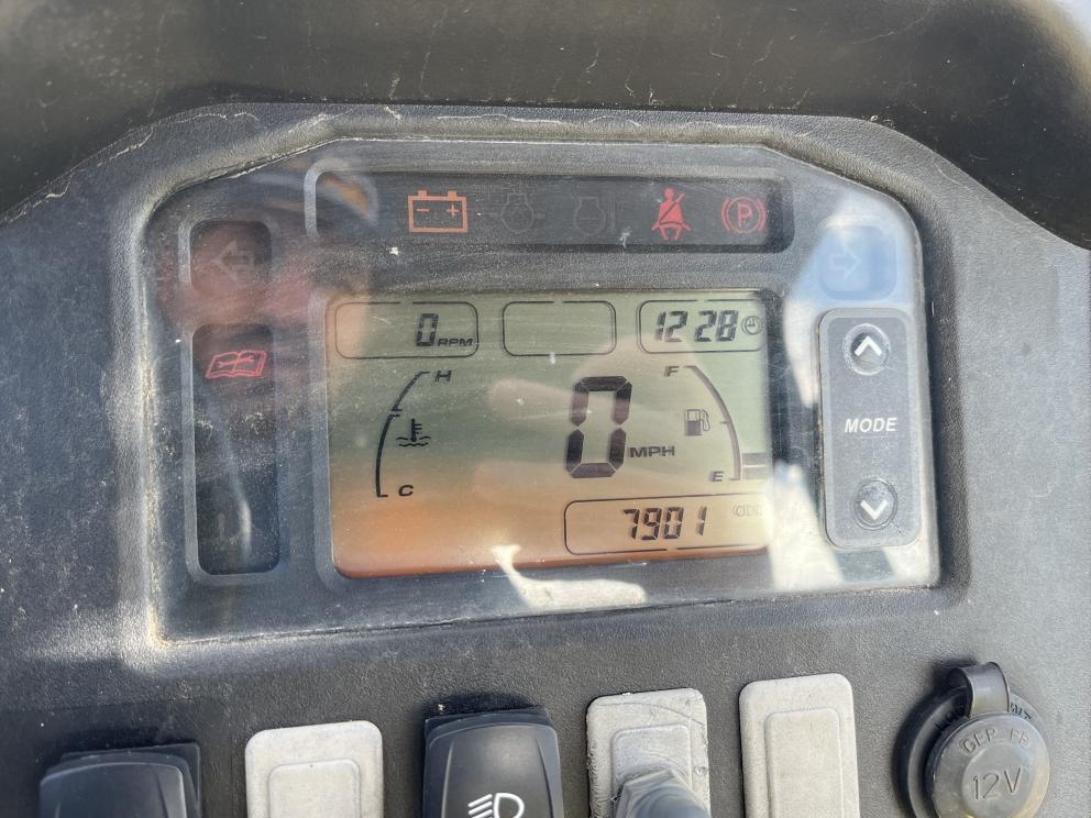 Image for 2016 John Deere GATOR XUV 825I