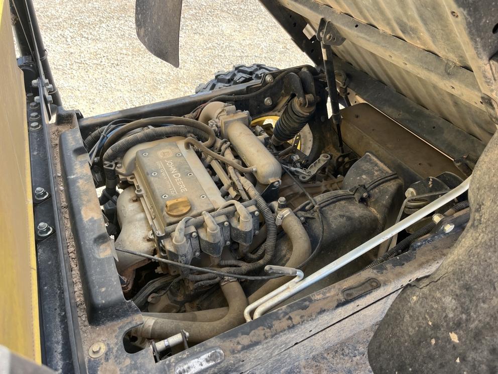 Image for 2016 John Deere GATOR XUV 825I