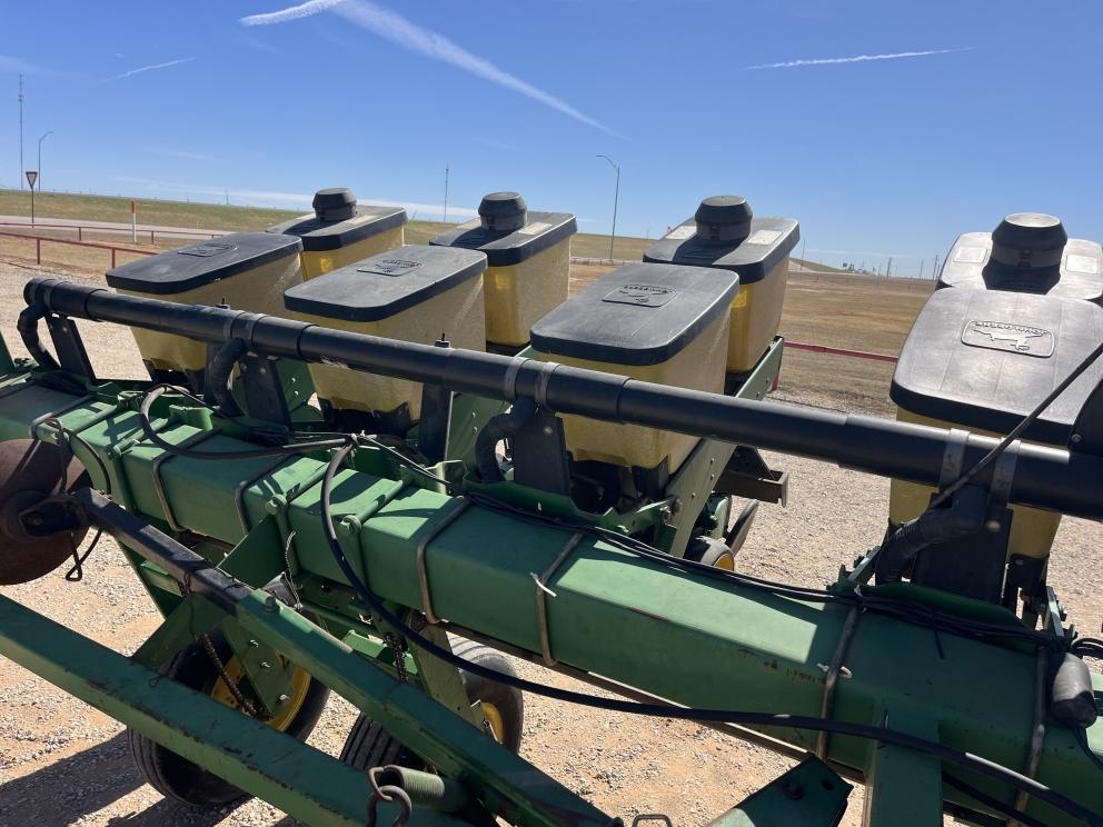 Image for John Deere 7200