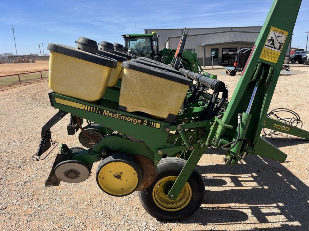 Image for John Deere 7200