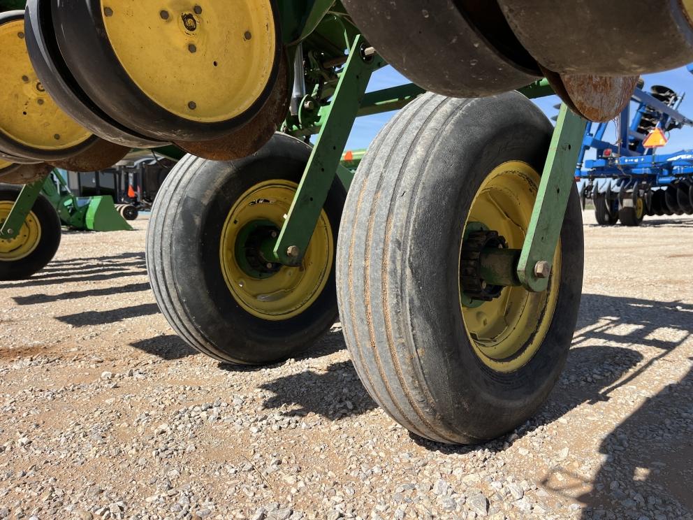 Image for John Deere 7200