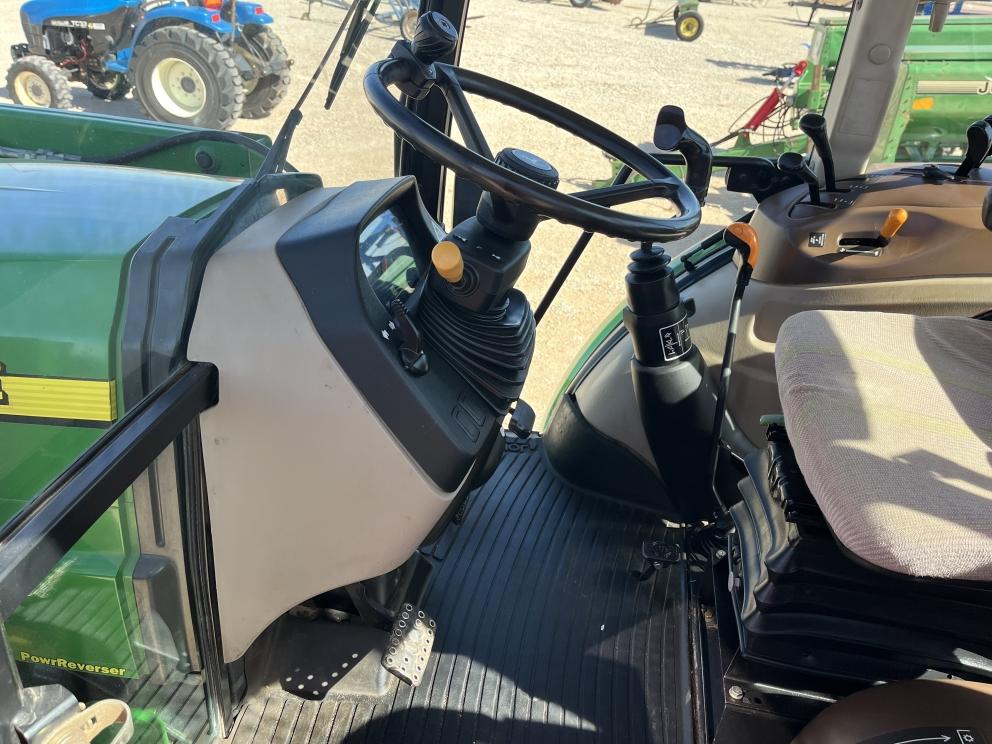 Image for 2006 John Deere 5525