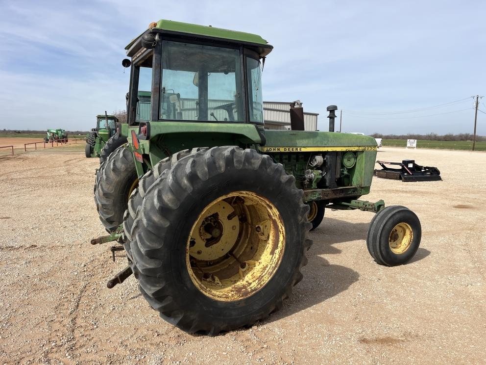 Image for 1975 John Deere 4230