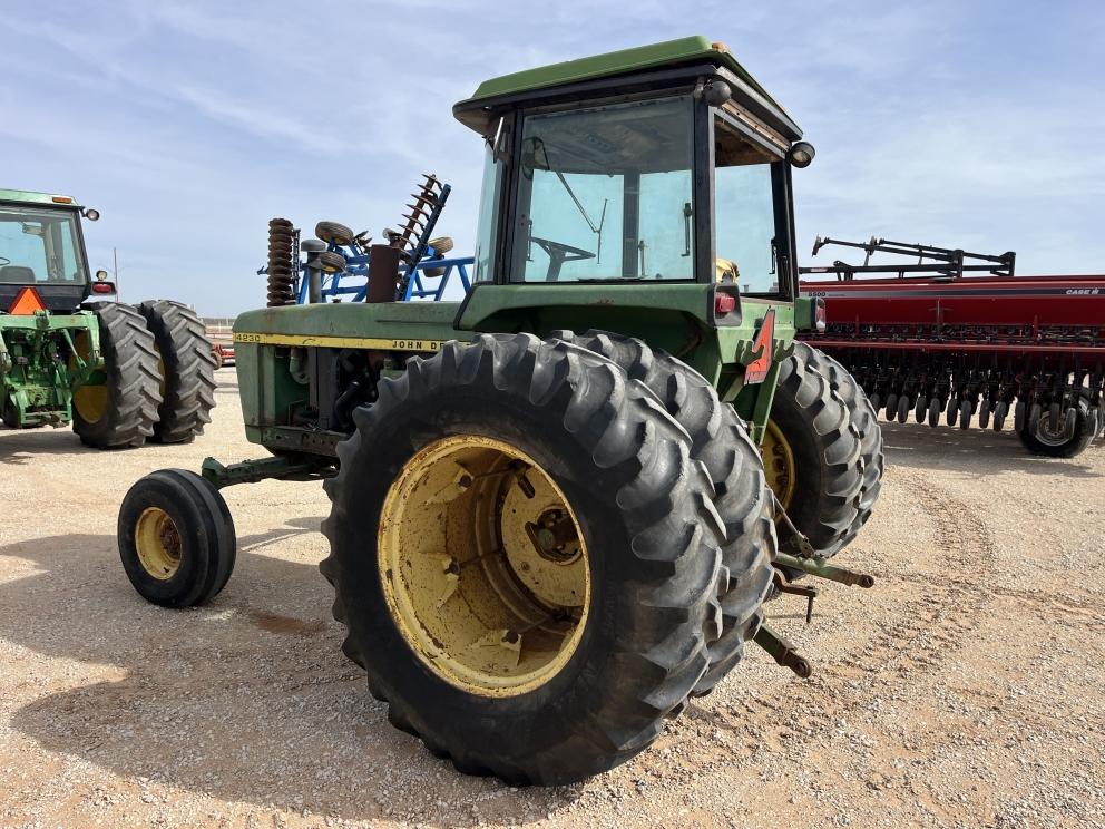 Image for 1975 John Deere 4230