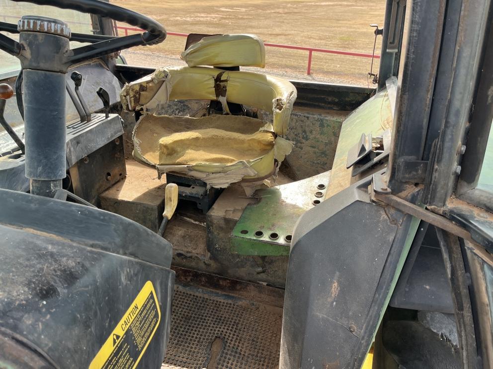 Image for 1975 John Deere 4230