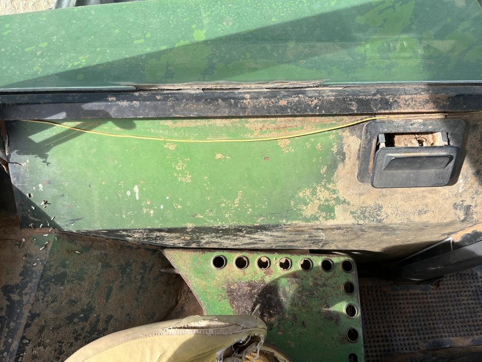 Image for 1975 John Deere 4230