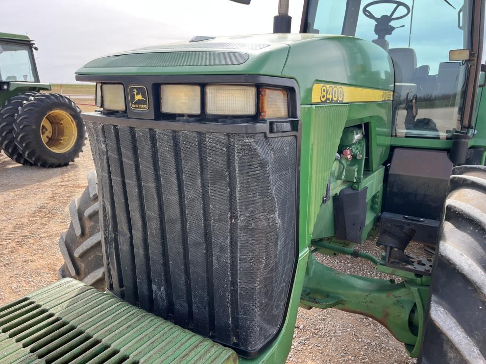 Image for 1999 John Deere 8400