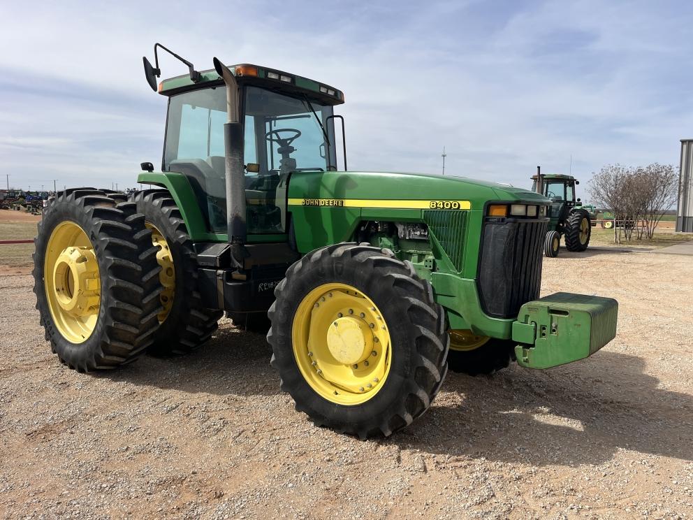 Image for 1999 John Deere 8400