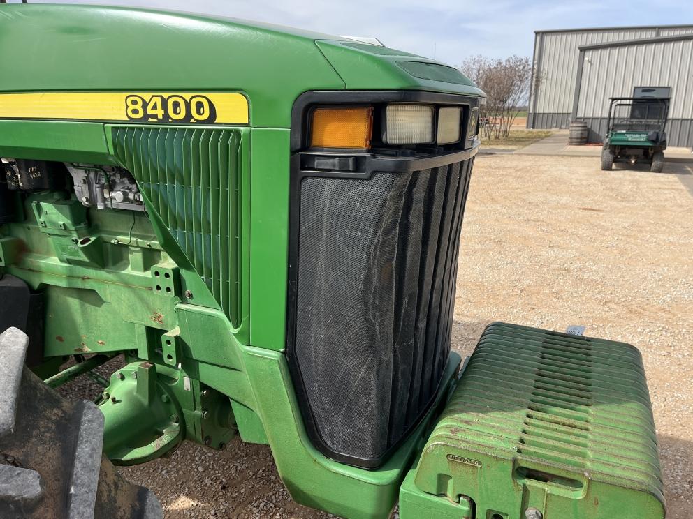 Image for 1999 John Deere 8400