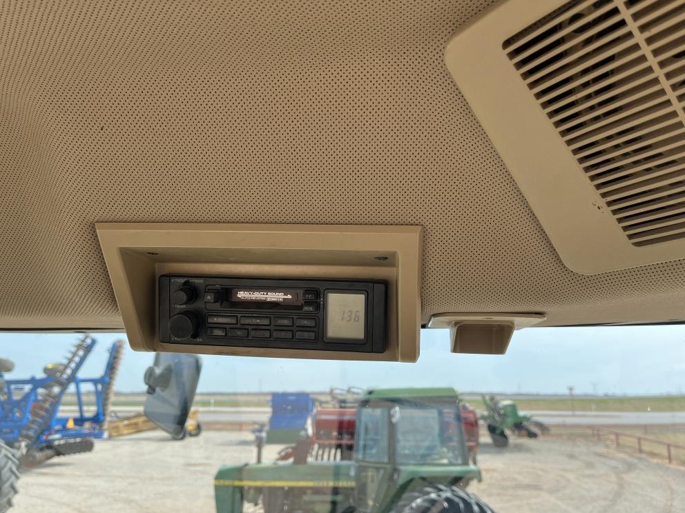 Image for 1999 John Deere 8400