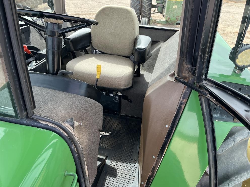 Image for 1993 John Deere 4960