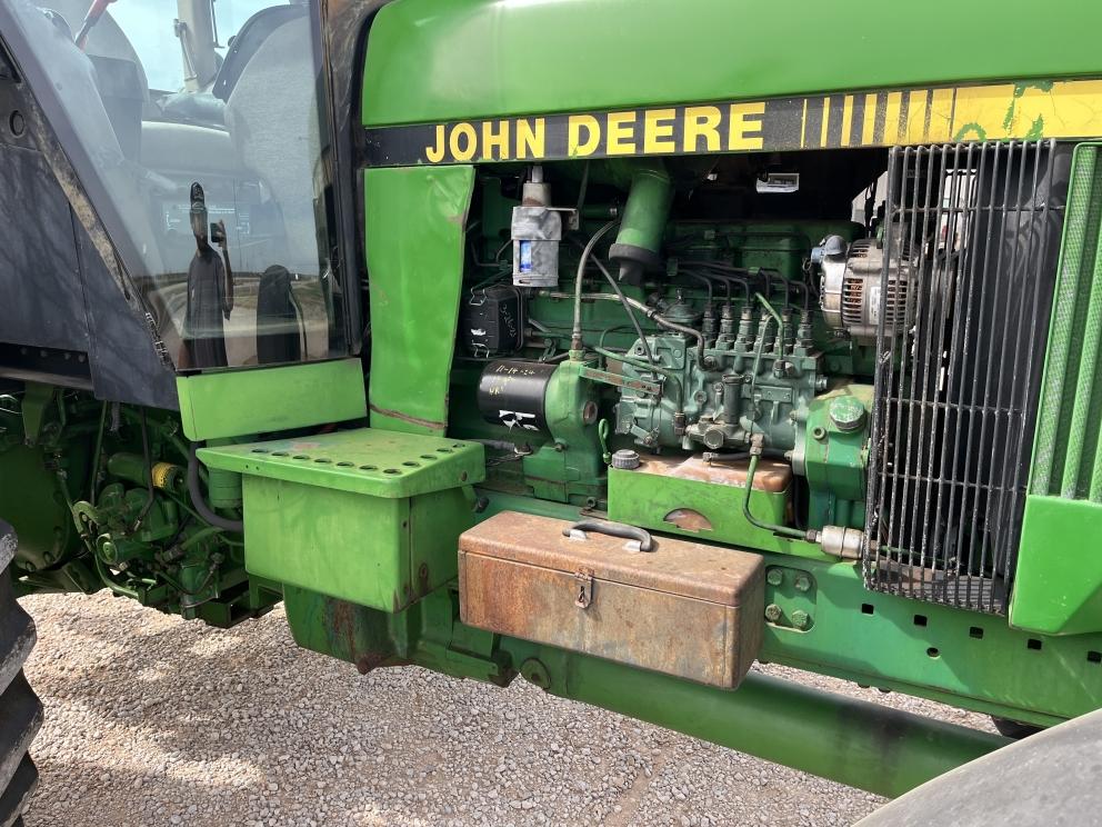 Image for 1991 John Deere 4955