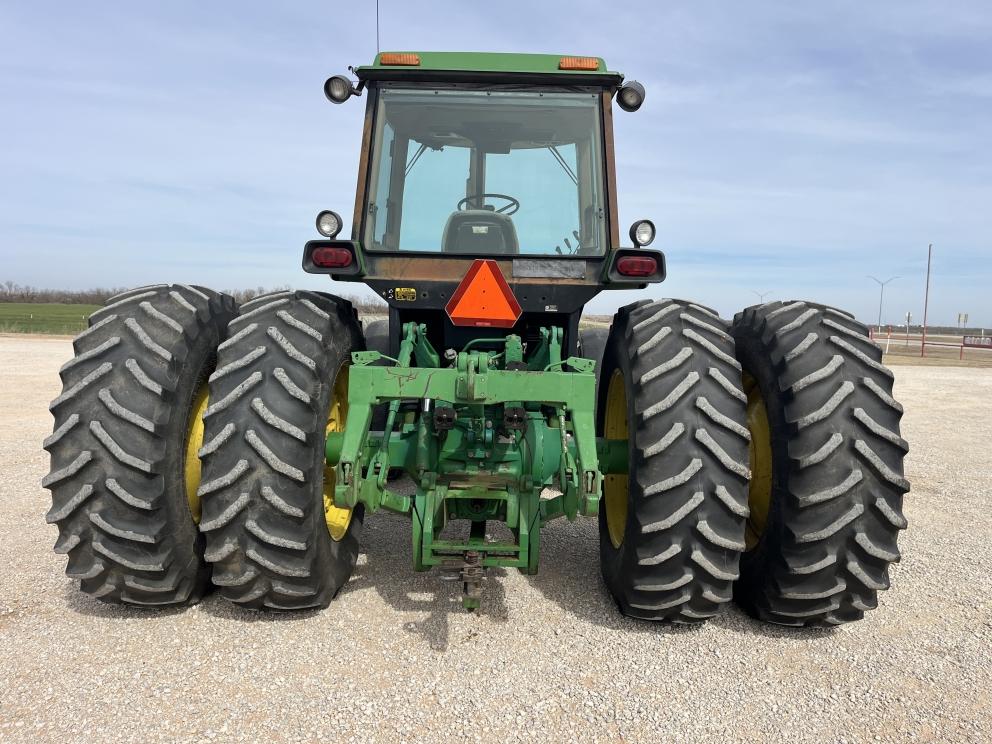 Image for 1991 John Deere 4955