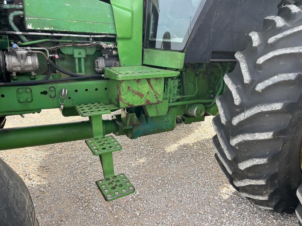 Image for 1991 John Deere 4955