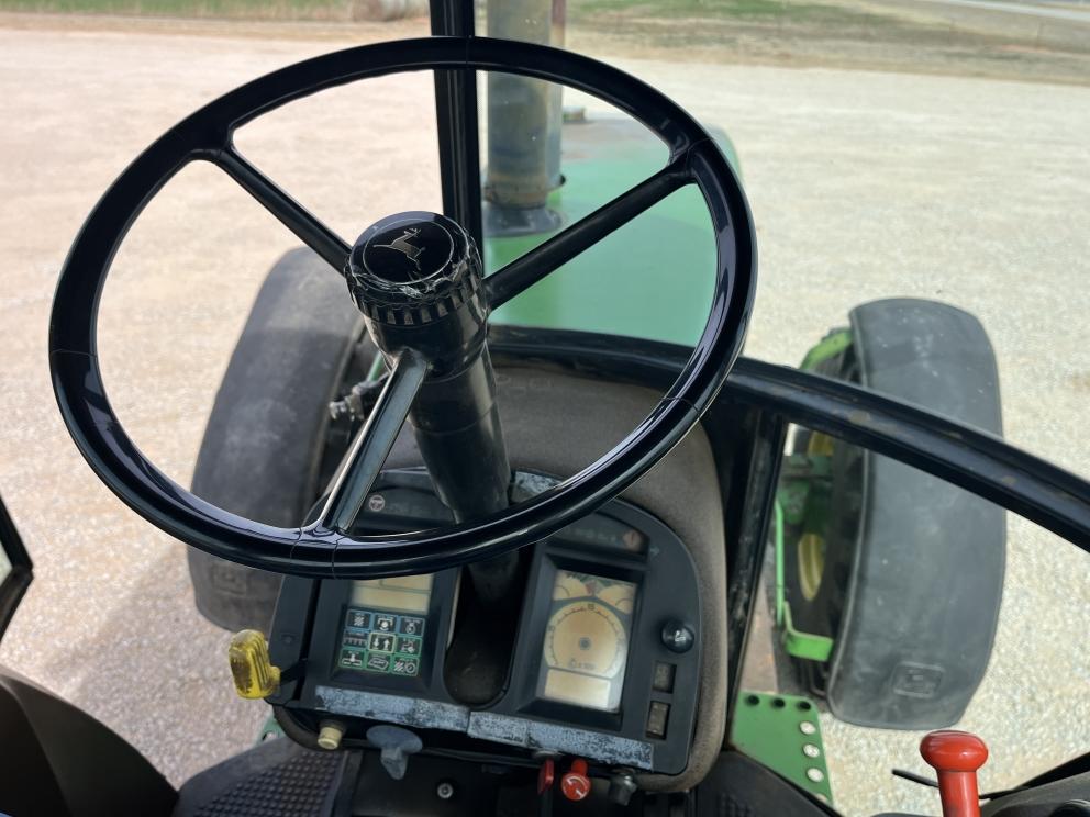 Image for 1991 John Deere 4955