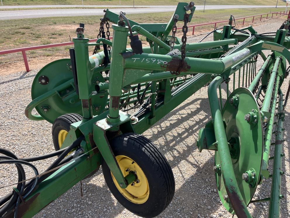 Image for 2004 John Deere 705