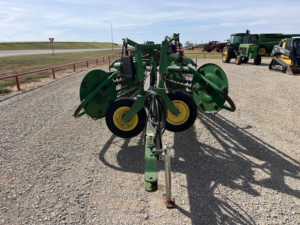 Image for 2004 John Deere 705