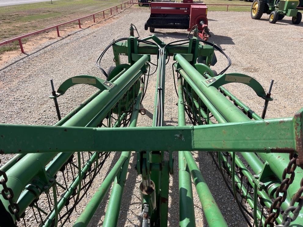 Image for 2004 John Deere 705